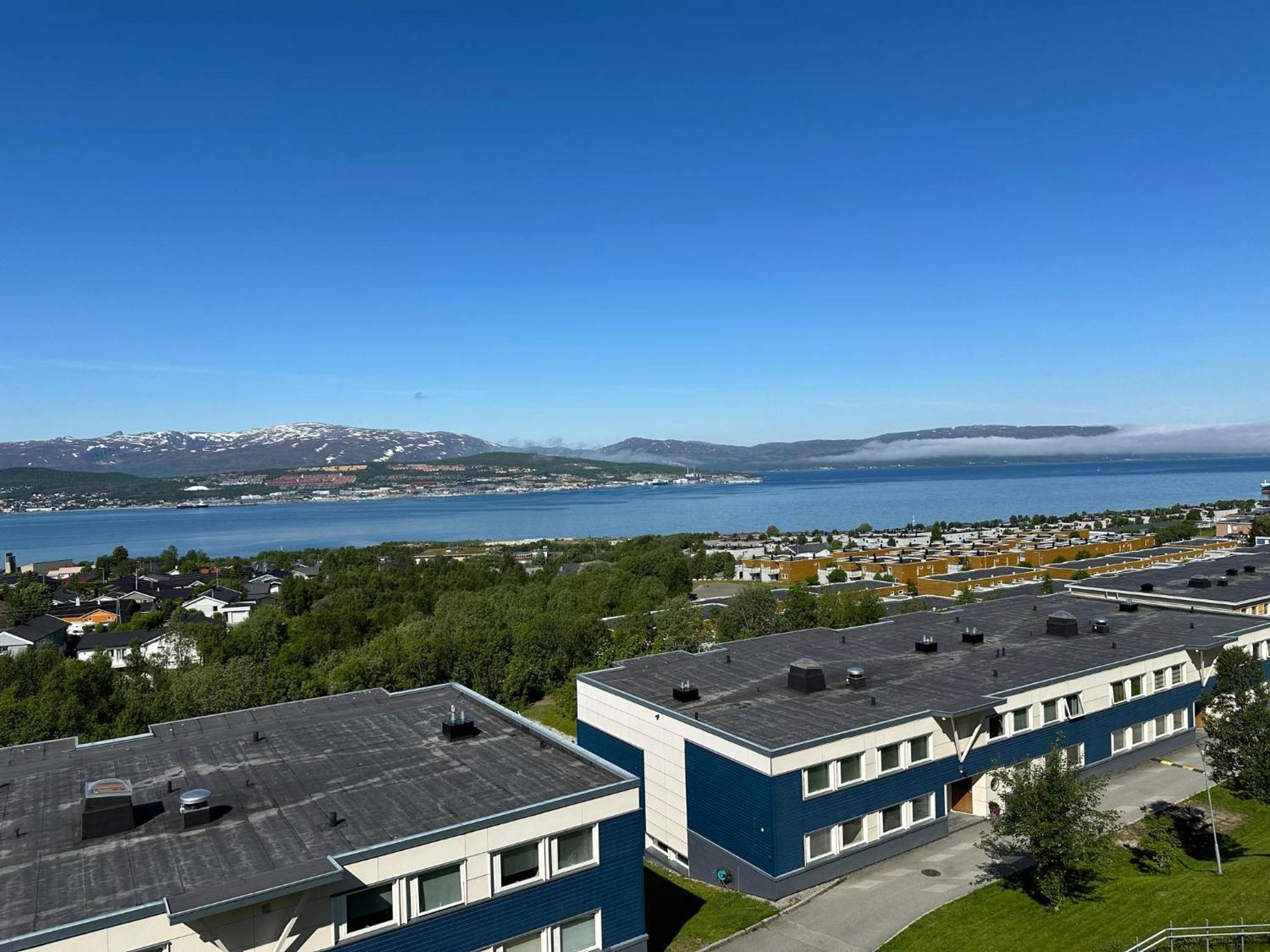 Miracle Tromso, Cozy Double Bed Private Room In A Shared Apartment With Stunning Tromso Views מראה חיצוני תמונה