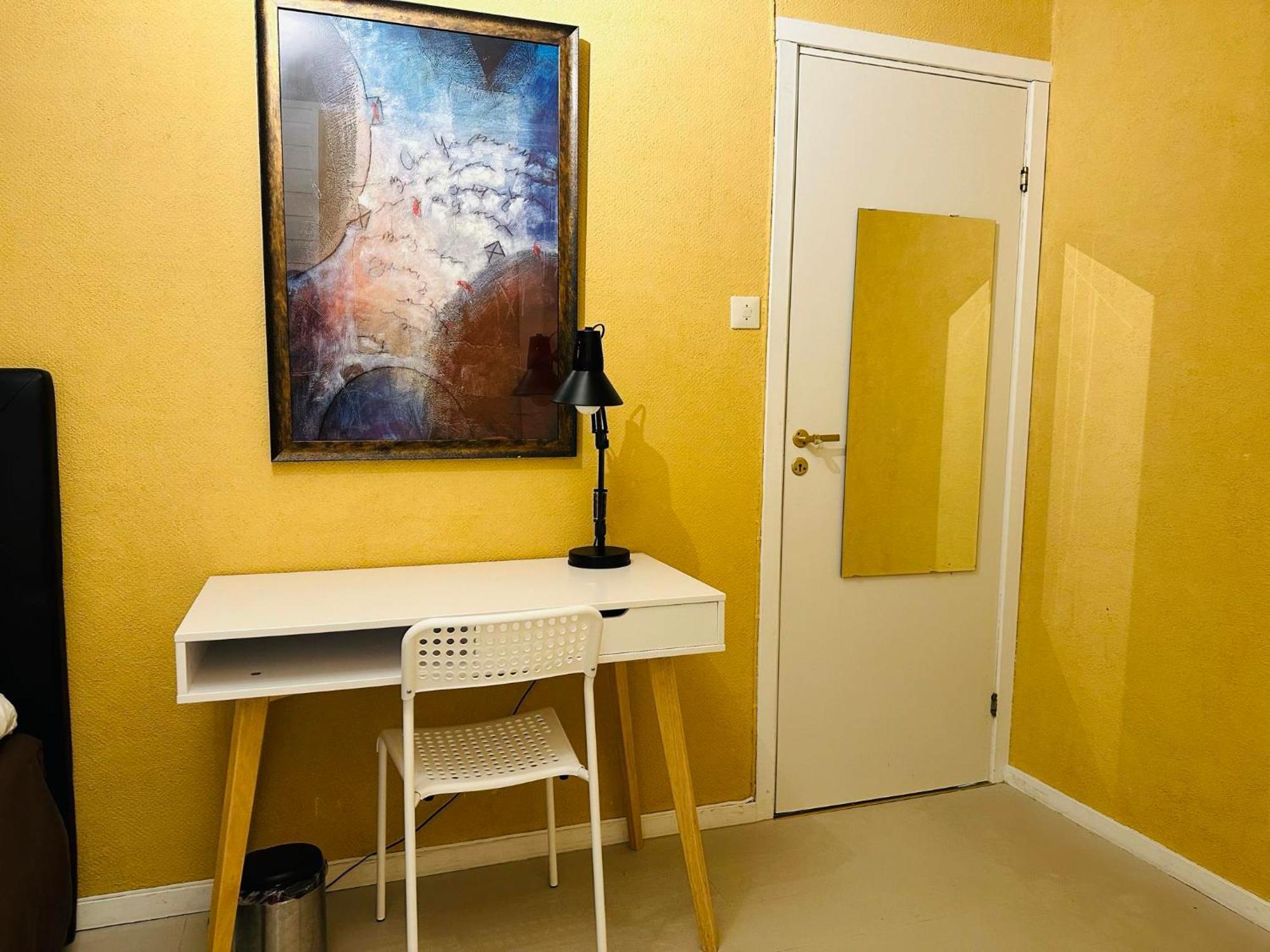 Miracle Tromso, Cozy Double Bed Private Room In A Shared Apartment With Stunning Tromso Views מראה חיצוני תמונה
